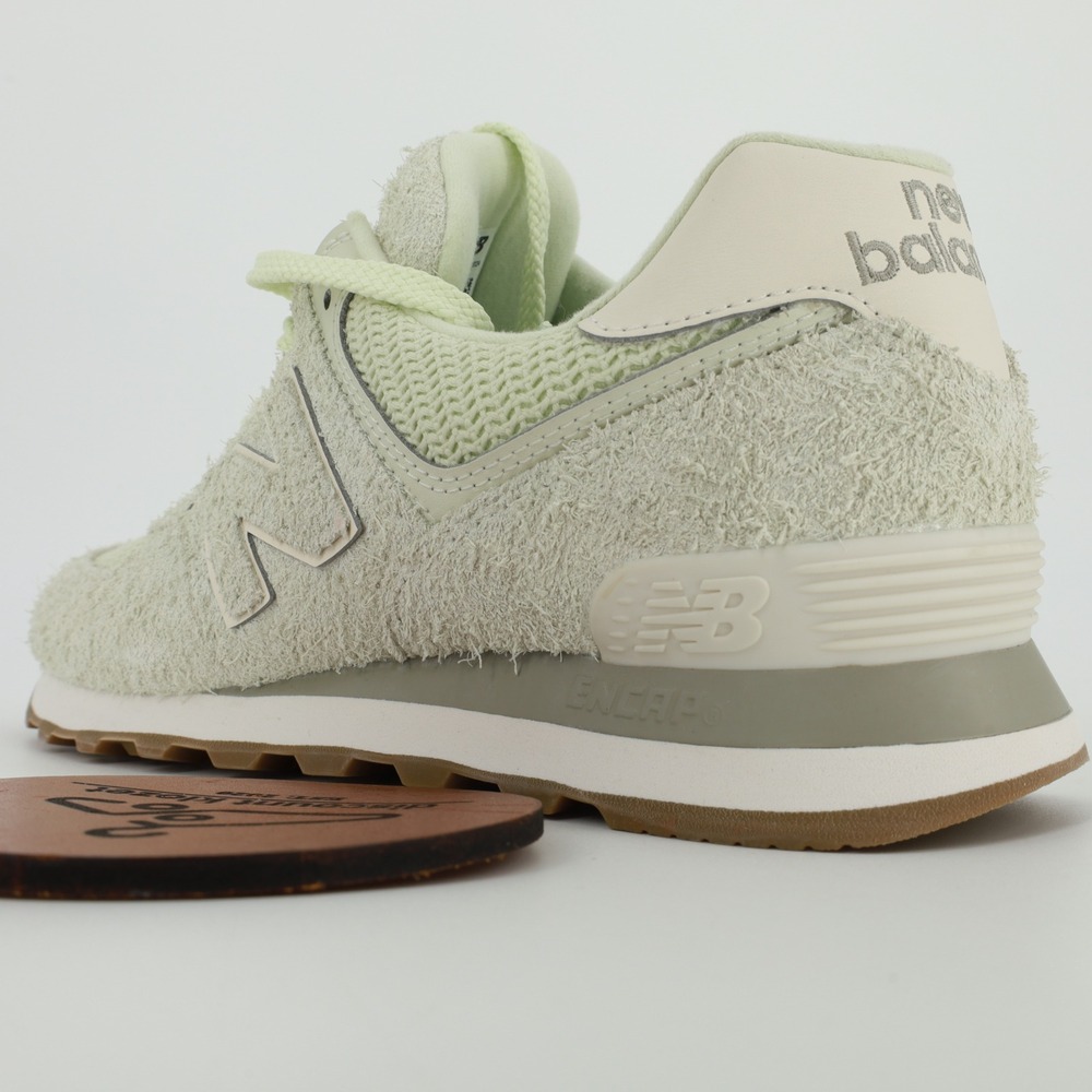 New Balance 574 Hairy Suede Mineral Mineral Green Sneaker Gum Sole WL574BLE NWOB